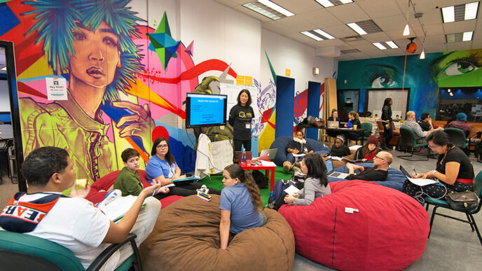 Students in conversation during a breakout session at HIVE Chicago Buzz|Maria Hibbs