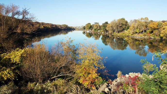 The Calumet river in autumn